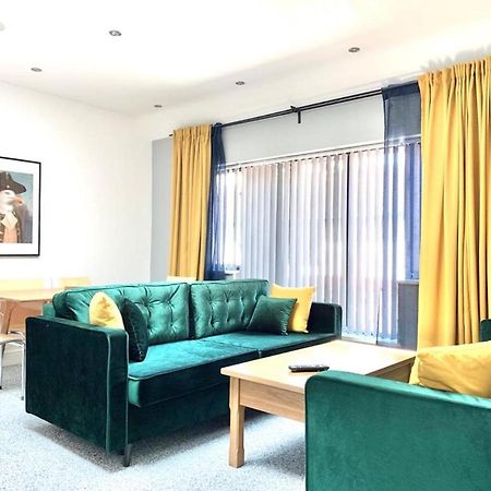 Premium Apartments Thatcham Broadway Kültér fotó